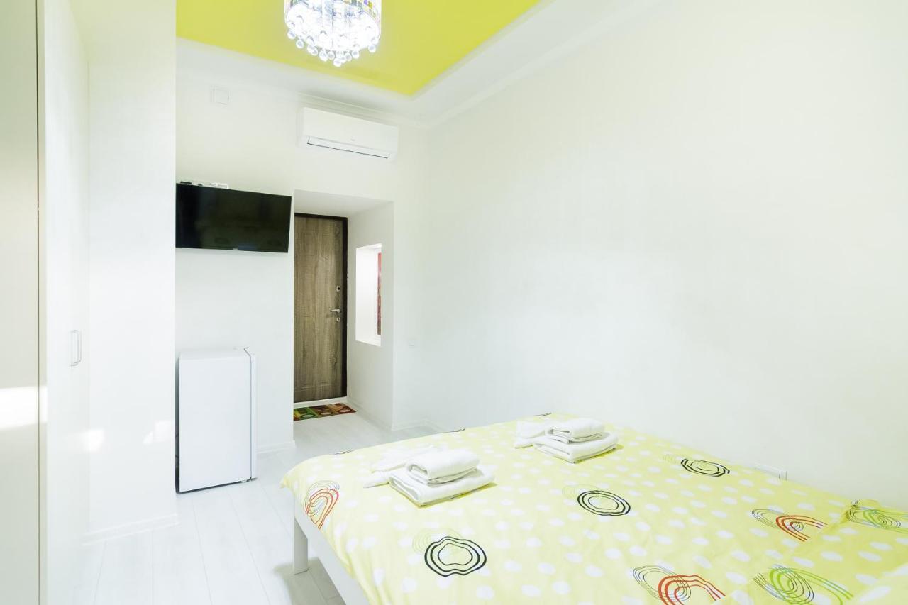 Art Apartments On Deribasovskaya Odessa Buitenkant foto